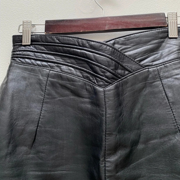 VINTAGE - Buttery Soft Black  Danier Leather 1980s High Waist Skirt - Picture 4 of 8